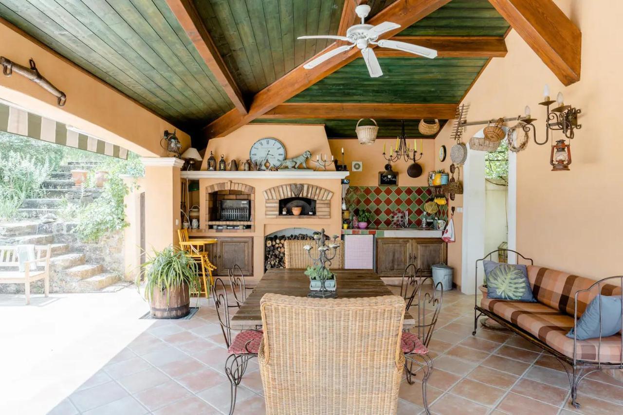 Agreable Chambre D'Hotes Avec Piscine Bed & Breakfast Le Beausset Exterior foto